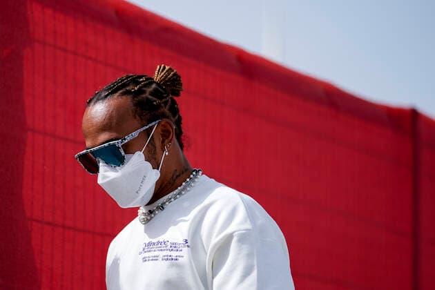 March 25, 2021, Sakhir, Bahrain: LEWIS HAMILTON of Great Britain and Mercedes-AMG F1 Team is seen arriving at the track during preparations of the 2021 FIA Formula 1 Bahrain Grand Prix at Bahrain International Circuit in Sakhir, Bahrain. Sakhir Bahrain - ZUMAg147 20210325_zap_g147_007 Copyright: xJamesxGasperottix