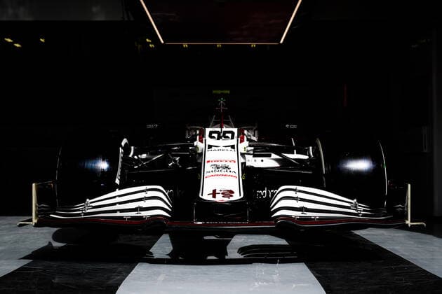 Sport Bilder des Tages 99 GIOVINAZZI Antonio (ita), Alfa Romeo Racing ORLEN C41, atmopshere garage, box, during Formula 1 Gulf Air Bahrain Grand Prix 2021 from March 26 to 28, 2021 on the Bahrain International Circuit, in Sakhir, Bahrain - Photo Florent Gooden DPPI LiveMedia Editorial Usage Only  Copyright: xLiveMedia DPPI FlorentxGoodenx xIPAx
