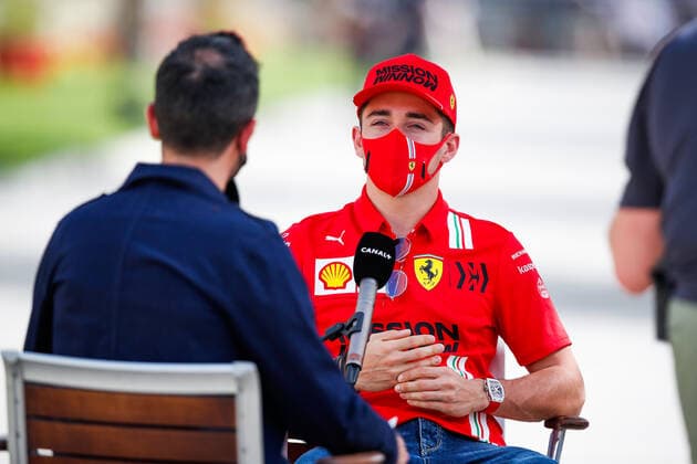 LECLERC Charles (mco), Scuderia Ferrari SF21, portrait interview Canal+ during Formula 1 Gulf Air Bahrain Grand Prix 2021 from March 26 to 28, 2021 on the Bahrain International Circuit, in Sakhir, Bahrain FORMULE 1 : Grand prix du Bahrein - Sakhir - Preparation - 25 03 2021 DPPI Panoramic 