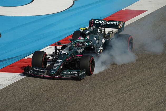 Formula 1 Gulf Air Bahrain Grand Prix 2021 26 03 2021, Bahrain International Circuit, Sakhir, Formula 1 Gulf Air Bahrain Grand Prix 2021 ,in picture Sebastian Vettel DEU 5 , Aston Martin Cognizant Formula One Team brakes up nordphotoxGmbHx xBratic nph00250