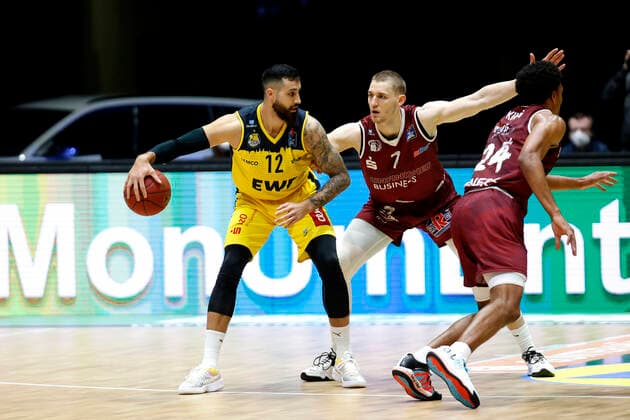 26 03 2021, easyCredit Basketball Bundesliga, BBL, season 2020 2021, men, Chemnitz Niners EWE Basket Oldenburg Martin Breunig, EWE Baskets Oldenburg Chemnitz Messe Chemnitz Sachsen Germany
