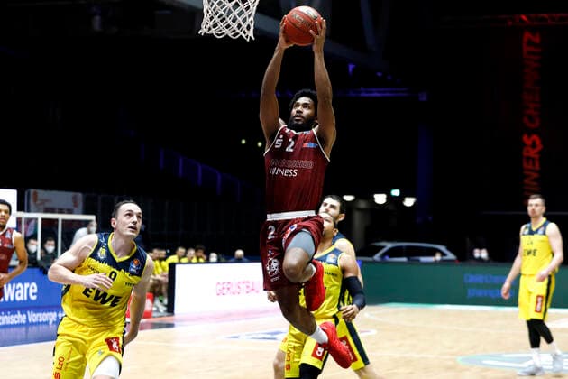 26 03 2021, easyCredit Basketball Bundesliga, BBL, season 2020 2021, men, Chemnitz Niners EWE Basket Oldenburg Terrell Harris, Niners Chemnitz Chemnitz Fair Chemnitz Saxony Germany