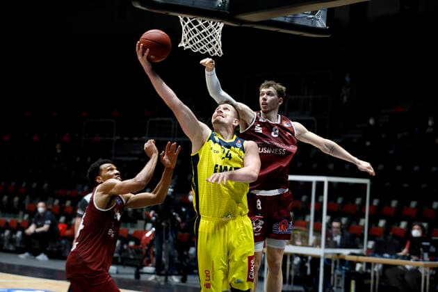 26 03 2021, easyCredit Basketball Bundesliga, BBL, season 2020 2021, men, Chemnitz Niners EWE Basket Oldenburg Rasid Mahalbasic, EWE Baskets Oldenburg Chemnitz Fair Chemnitz Saxony Germany