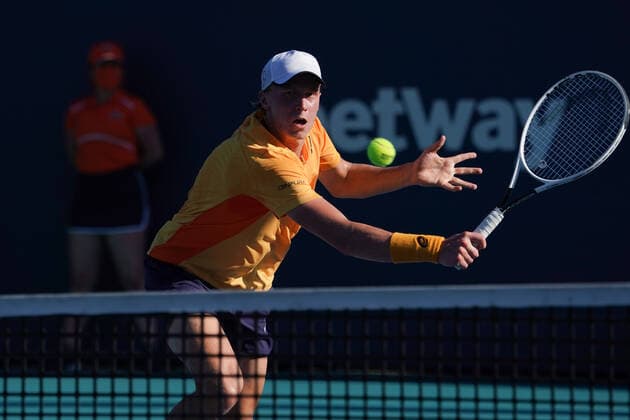 MIAMI GARDENS, FL - MARCH 26: Emil Ruusuvuori (FIN) reaches for the ball during the second round match of the Miami Open on March 26, 2021, at Hard Rock Stadium in Miami Gardens, Florida (Photo by Michele eve Sandberg Icon Sportswire) TENNIS: MAR 26 Miami Open Icon2103260420