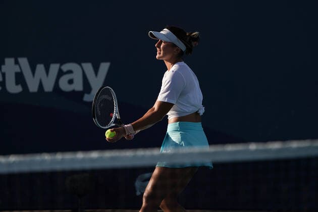 MIAMI GARDENS, FL - MARCH 26: Bianca Andreescu (CAN) during the second round match of the Miami Open on March 26, 2021, at Hard Rock Stadium in Miami Gardens, Florida (Photo by Michele eve Sandberg Icon Sportswire) TENNIS: MAR 26 Miami Open Icon2103260443