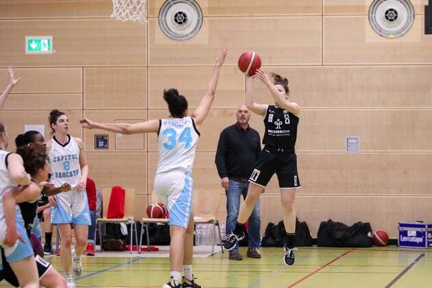 Capitol Bascats Duesseldorf vs. TG Neuss Tigers, 27 03 2021 Hannah Wischnitzki 8 TG Neuss Tigers , Oceana Paulina Hamilton 34 Capitol Bascats Duesseldorf Capitol Bascats Duesseldorf vs. TG Neuss Tigers on 27 03 2021, Duesseldorf Copyright: xBEAUTIFULxSPORTS KennyxBeelex