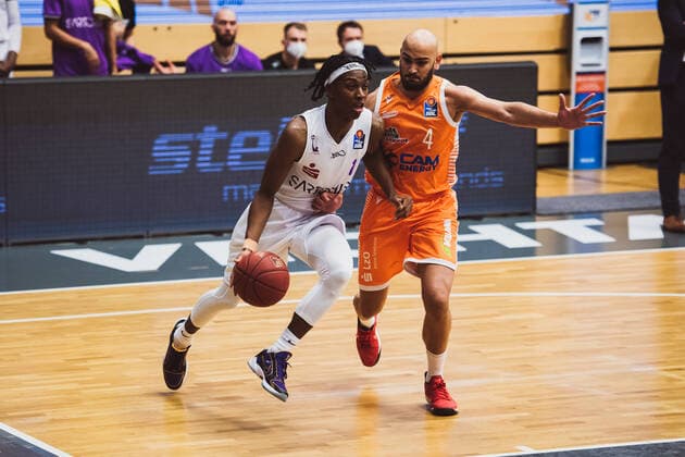 easyCredit BBL 25 Matchday RASTA Vechta vs BG Goettingen, 27 03 2021 Deishuan Booker BG Goettingen, 1 , Stefan Peno RASTA Vechta, 4 easyCredit BBL 25 Matchday RASTA Vechta vs BG Goettingen on 27 03 2021 in Vechta RASTA Dome , Germany, Copyright: xBEAUTIFULxSPORTS Neddermannx