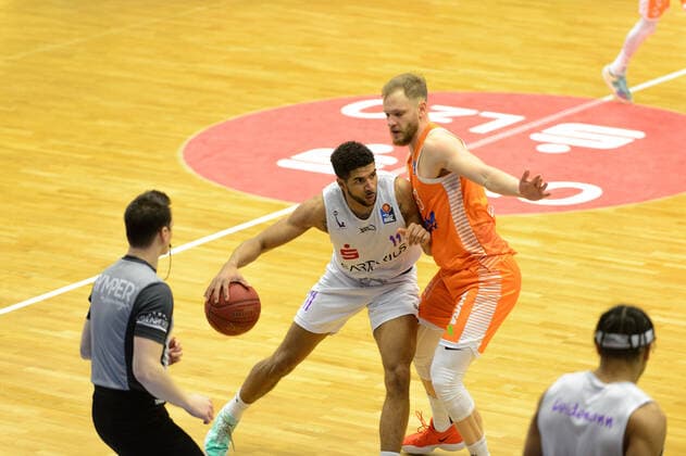 Marvin OMUVWIE 11 BG Goettingen , Robin CHRISTEN 33 Rasta Vechta Rasta Vechta vs BG Göttingen, Basketball, easyCredit BBL Bundesliga, 27 03 2021, 25 Matchday, Season 2020 2021 Copyright xErikxHillmer EIBNERx EP ehr Rasta Vechta vs BG Göttingen, Basketball, easyCredit BBL Bundesliga, 27 03 2021, 25 Matchday, Season 2020 2021 Vechta Copyright: xErikxHillmer EIBNERx EP_ehr