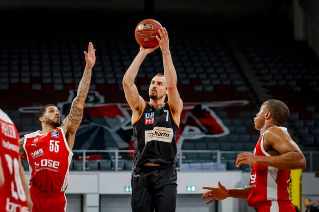 Center 07 John Petrucelli ratiopharm Ulm Brose Bamberg ratiopharm Ulm easyCredit BBL Basketball Bundesliga Basketball Season 2020 21 25 Matchday, 27 03 2021 Bamberg, Brose Arena Copyright: DanielxLöb