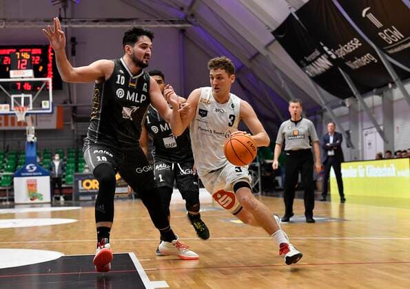 27 03 2021 Basketball Saison 2020 2021 2 Bundesliga Pro A 28 Spieltag Nürnberg Falcons Basketball Club NBC MLP Academics Heidelberg Armin Trtovac 10, MLP Academics Heidelberg Marcell Pongo 3, Nürnberg Falcons BC NBC