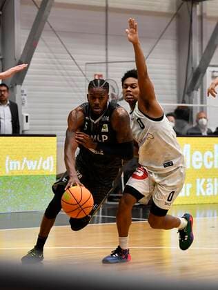 27 03 2021 Basketball Saison 2020 2021 2 Bundesliga Pro A 28 Spieltag Nürnberg Falcons Basketball Club NBC MLP Academics Heidelberg Shyron Ely 5, MLP Academics Heidelberg Tra Holder 0, Nürnberg Falcons BC NBC