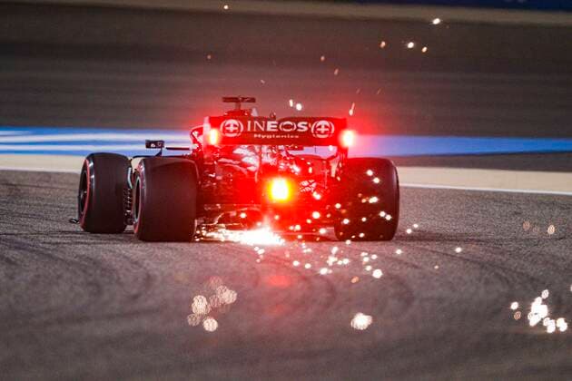 44 HAMILTON Lewis (gbr), Mercedes AMG F1 GP W12 E Performance, action during Formula 1 Gulf Air Bahrain Grand Prix 2021 from March 26 to 28, 2021 on the Bahrain International Circuit, in Sakhir, Bahrain - FORMULE 1 : Grand prix du Bahrein - Sakhir - Essais - 27 03 2021 DPPI Panoramic 