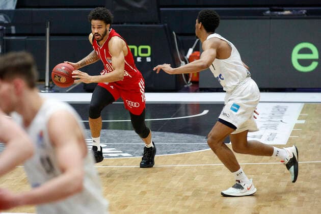BBL easyCredit Basketball Bundesliga Saison 2020 2021 25 Spieltag am Samstag, 27 Maerz 2021 in der edel optics de Arena in Hamburg Hamburg Towers FC Bayern Muenchen v l Nick Weiler Babb FC Bayern , Kameron Taylor Towers Hamburg Towers FC Bayern Muenchen