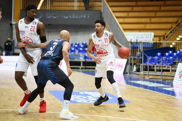 Diante Maurice Garrett Giessen 46ers in duel with Maurice Stuckey HAKRO Merlins Crailsheim , GER, HAKRO Merlins Crailsheim vs JobStairs Giessen 46ers, 27 03 2021, 25 Spieltag easycredit Basketball Bundesliga, Spielzeit 2020 2021 GER, HAKRO Merlins Crailsheim vs JobStairs Giessen 46ers, 27 03 2021, 25 Spieltag easycredit Basketball Bundesliga, Spielzeit 2020 2021 Crailsheim Copyright: xEibnerxPressefoto MichaelxMemmlerx EP_MMR