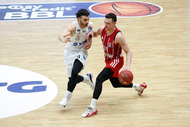 BBL easyCredit Basketball Bundesliga Saison 2020 2021 25 Spieltag am Samstag, 27 Maerz 2021 in der edel optics de Arena in Hamburg Hamburg Towers FC Bayern Muenchen v l Max DiLeo Towers , Zan Mark Sisko FC Bayern Hamburg Towers FC Bayern Muenchen