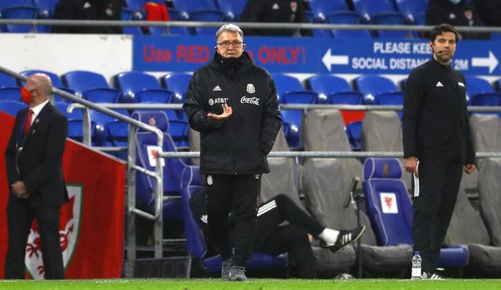 Mandatory Credit: Photo by Kieran McManus BPI Shutterstock (11832375r) Mexico manager Gerardo Martino gestures on the touchline Wales v Mexico, International Friendly, Länderspiel, Nationalmannschaft Football, The Cardiff City Stadium, Cardiff, UK - 27 Mar 2021 EDITORIAL USE ONLY No use with unauthorised audio, video, data, fixture lists, club league logos or live services. Online in-match use limited to 120 images, no video emulation. No use in betting, games or single club league player publications. Wales v Mexico, International Friendly, Football, The Cardiff City Stadium, Cardiff, UK - 27 Mar 2021 EDITORIAL USE ONLY No use with unauthorised audio, video, data, fixture lists, club league logos or live services. Online in-match use limited to 120 images, no video emulation. No use in betting, games or single club league player publications. Copyright: xKieranxMcManus BPI Shutterstockx 11832375r
