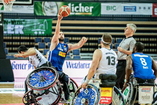 RBBL RSV Lahn Dill BG Baskets Hamburg, 27 03 21 Michael Auprince 15 RSV Lahn Dill , Mojtaba Kamali 24 BG Baskets Hamburg Rittal Arena, Wetzlar, 27 03 21 Copyright: xBEAUTIFULxSPORTS Roeczeyx