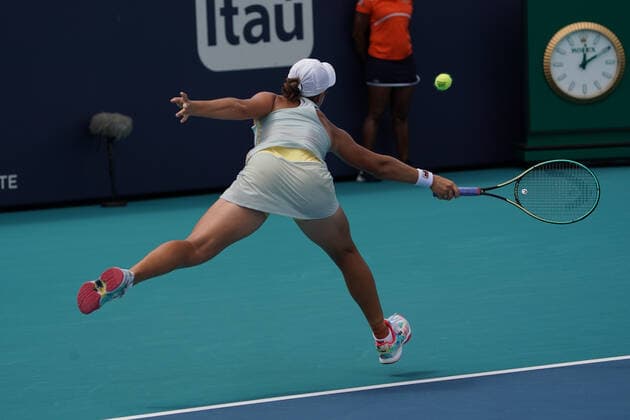 MIAMI GARDENS, FL - MARCH 27: Ashleigh Barty (AUS) reaches for the ball during the third round match of the Miami Open on March 27, 2021, at Hard Rock Stadium in Miami Gardens, Florida. (Photo by Michele Eve Sandberg Icon Sportswire) TENNIS: MAR 27 Miami Open Icon2103270523