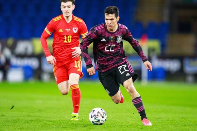 Wales v Mexico Friendly 27 03 2021. International Mexico forward Hirving Lozano (22) on the attack during the International Friendly, Länderspiel, Nationalmannschaft match between Wales and Mexico at the Cardiff City Stadium, Cardiff, Wales on 27 March 2021. Cardiff Cardiff City Stadium South Glamorgan Wales Editorial use only , Copyright: xGruffyddxThomasx PSI-12244-0052