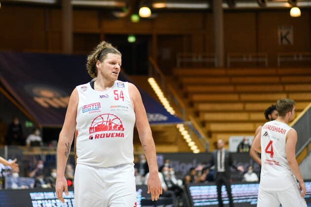 John Bryant Giessen 46ers is disappointed with the way the game went, GER, HAKRO Merlins Crailsheim vs JobStairs Giessen 46ers, 27 03 2021, 25 Spieltag easycredit Basketball Bundesliga, Spielzeit 2020 2021 GER, HAKRO Merlins Crailsheim vs JobStairs Giessen 46ers, 27 03 2021, 25 Spieltag easycredit Basketball Bundesliga, Spielzeit 2020 2021 Crailsheim Copyright: xEibnerxPressefoto MichaelxMemmlerx EP_MMR