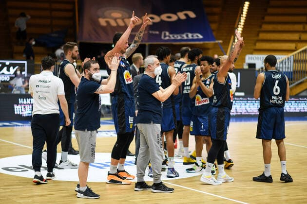 Rejoicing at the Merlins Crailsheim around Bogdan Radosavljevic HAKRO Merlins Crailsheim , Trae Bell Haynes HAKRO Merlins Crailsheim , Elias Lasisi HAKRO Merlins Crailsheim about the victory, GER, HAKRO Merlins Crailsheim vs JobStairs Gießen 46ers, 27 03 2021, 25 Spieltag easycredit Basketball Bundesliga, Spielzeit 2020 2021 GER, HAKRO Merlins Crailsheim vs JobStairs Gießen 46ers, 27 03 2021, 25 Spieltag easycredit Basketball Bundesliga, Spielzeit 2020 2021 Crailsheim Copyright: xEibnerxPressefoto MichaelxMemmlerx EP_MMR