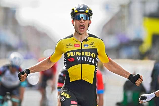 Sport Bilder des Tages WEVELGEM, BELGIUM - MARCH 28 : VAN AERT Wout (BEL) of JUMBO-VISMA victory during the UCI World Tour 83rd Flanders Classics Gent - Wevelgem - In Flanders Fields - cycling race with start in Ieper and finish in Wevelgem on March 28, 2021 in Wevelgem, Belgium, 28 03 2021 CYCLISME : 83eme Classique des Flandres - La Gantoise a Wevelgem - 28 03 2021 PhotoNews Panoramic 