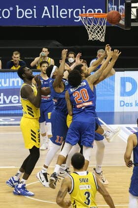DEU, GER, easyCredit BBL, ALBA vs MBC, 28 03 2021, Mercedes Benz Arena, Berlin, DEU, GER, easyCredit BBL, ALBA vs MBC, in picture Koumadje ALBA Berlin 21 , Johannes Thiemann ALBA Berlin 32 , Deron Washington Mitteldeutscher BC 20 , Kyndahl Hill Mitteldeutscher BC 11 nordphotoxGmbHx xEngler nph00076