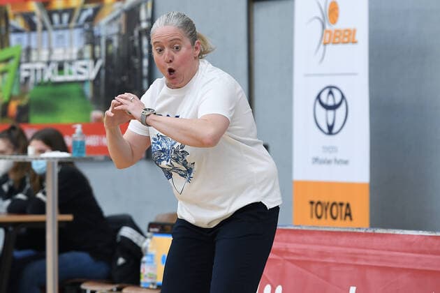 Basketball Women 1 Bundesliga Quarterfinal 1 Game Herner TC Eisvögel USC Freiburg on 28 03 2021 at the H2K Arena in Herne Isabel Fernandez Perez Coach Head Coach Freiburg xRx