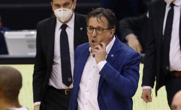 Coach Silvano Poropat disappointed after end of game disappointment Sports Basketball BBL Bundesliga Men Season 2020 2021 28 03 2021 ALBA Berlin vs syntainics MBC