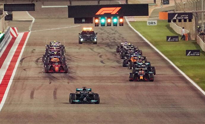 Formula 1 Gulf Air Bahrain Grand Prix 2021 28 03 2021, Bahrain International Circuit, Sakhir, Formula 1 Gulf Air Bahrain Grand Prix 2021 ,in the picture further introduction lap Lewis Hamilton GBR 44 , Mercedes AMG Petronas Formula One Team in front of Max Verstappen NEL 33 , Red Bull Racing Honda nordphotoxGmbHx xBratic nph00250