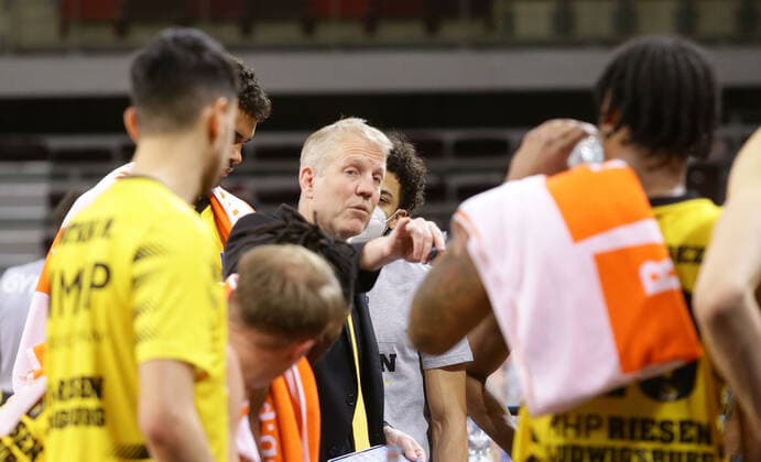 Ludwigsburg , Basketball easyCredit BBL Bundesliga , MHP RIESEN Ludwigsburg vs medi Bayreuth , Coach John patrick Riesen