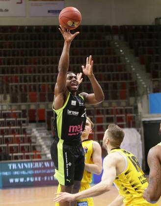 Ludwigsburg , Basketball easyCredit BBL Bundesliga , MHP RIESEN Ludwigsburg vs medi Bayreuth , Frank Bartley Bay