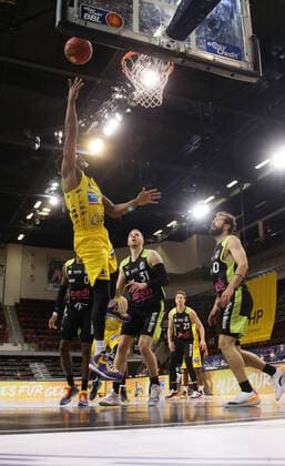 Ludwigsburg , Basketball easyCredit BBL Bundesliga , MHP RIESEN Ludwigsburg vs medi Bayreuth , left Yorman Polas Bartolo Giants