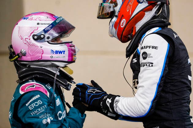 VETTEL Sebastian (ger), Aston Martin F1 AMR21, OCON Esteban (fra), Alpine F1 A521, portrait during Formula 1 Gulf Air Bahrain Grand Prix 2021 from March 26 to 28, 2021 on the Bahrain International Circuit, in Sakhir, Bahrain - FORMULE 1 : Grand prix du Bahrein - Sakhir - Course - 28 03 2021 DPPI Panoramic 