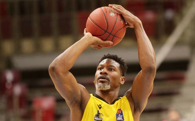 Ludwigsburg , Basketball easyCredit BBL Bundesliga , MHP RIESEN Ludwigsburg vs medi Bayreuth , Yorman Polas bartolo Riesen