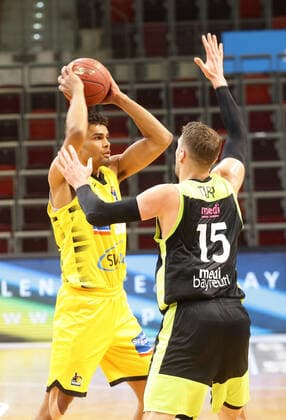 Ludwigsburg , Basketball easyCredit BBL Bundesliga , MHP RIESEN Ludwigsburg vs medi Bayreuth , from left Oscar da Silva Riesen Matthew Tiby Bay