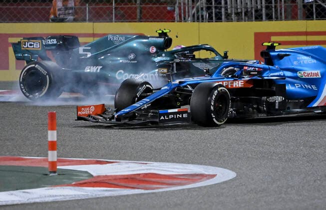 31 Esteban Ocon FRA, Alpine F1 Team , 5 Sebastian Vettel GER, Aston Martin Cognizant F1 Team , F1 Grand Prix of Bahrain at Bahrain International Circuit on March 28, 2021 in Sakhir, Bahrain Photo by HOCH ZWEI Sakhir Bahrain