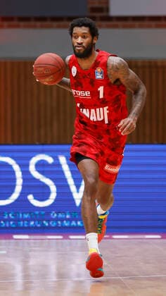 28 03 2021, Basketball, BBL 2020 2021, 25 matchday, s Oliver Wuerzburg Telekom Baskets Bonn, GER, Wuerzburg, s Oliver Arena, picture v li Perry Jones III s Oliver Wuerzburg Copyright: HMBxMedia xHeikoxBecker