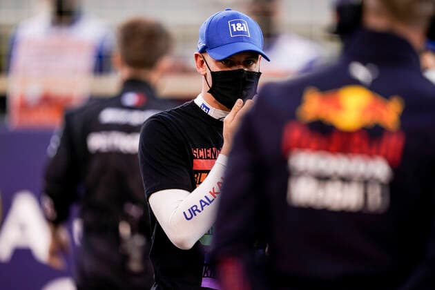 March 28, 2021, Sakhir, Bahrain: MICK SCHUMACHER of Germany and Haas F1 Team on the starting grid before the 2021 FIA Formula 1 Bahrain Grand Prix at Bahrain International Circuit in Sakhir, Bahrain. Sakhir Bahrain - ZUMAg147 20210328_zap_g147_100 Copyright: xJamesxGasperottix