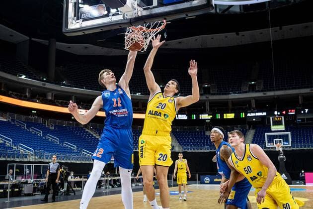 Philipp Hartwich MBC, No 12 Simone Fontecchio Alba Berlin, No 20 Basketball Berlin 28 03 2021 Season 2020 2021 easyCredit BBL 1 Bundesliga Alba Berlin SYNTAINICS MBC Weißenfels