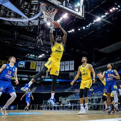 Basketball Berlin 28 03 2021 Season 2020 2021 easyCredit BBL 1 Bundesliga Alba Berlin SYNTAINICS MBC Weißenfels Christ Koumadje Alba Berlin, No 21