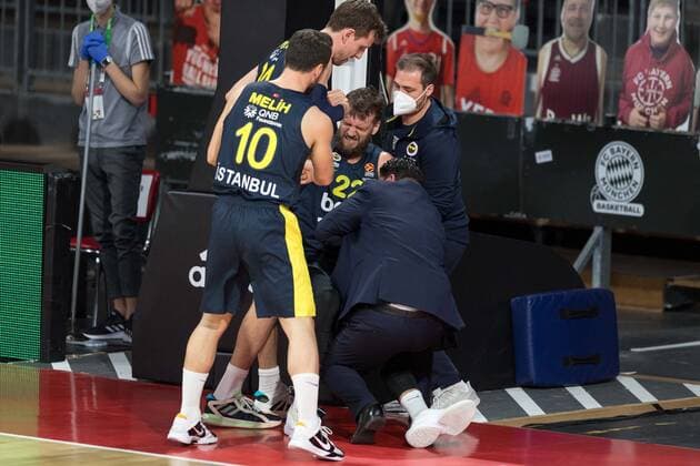 Basketball, Euroleague, day0 03 2021, FC Bayern Munich Fenerbahce Istanbul In the picture Danilo BARTHEL Fenerbache Instanbul, 22 injured battered had to be treated Munich Audi Dome Bayern Germany Copyright: Passion2Press.dex xMarkusxFischerx