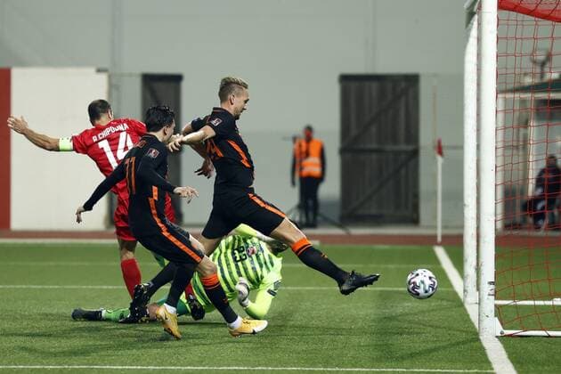 Bilder des Jahres 2021, Sport 03 März Sport Bilder des Tages GIBRALTAR - (lr) Roy Chipolina of Gibraltar, Steven Berghuis of Holland, Luuk de Jong of Holland scores the 0-2 in the World Cup qualifying match between Gibraltar and the Netherlands at the Victoria Stadium on March 30, 2021 in Gibraltar, Gibraltar. ANP KOEN VAN WEEL FIFA World Cup, WM, Weltmeisterschaft, Fussball 2021 Qualifier 2020 2021 xVIxANPxSportx xxANPxIVx *** GIBRALTAR lr Roy Chipolina of Gibraltar, Steven Berghuis of Holland, Luuk de Jong of Holland scores the 0 2 in the World Cup qualifying match between Gibraltar and the Netherlands at the Victoria Stadium on March 30, 2021 in Gibraltar, Gibraltar ANP KOEN VAN WEEL FIFA World Cup 2021 Qualifier 2020 2021 xVIxANPxSportx xxANPxIVx 429722530