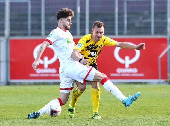 Saturday 29 03 2021, season 2020 21, 32 matchday of Regionalliga West at Paul Janes Stadion, Fortuna Düsseldorf U23 BVB 09 Borussia Dortmund II, Lex Tyger Lobinger F95 vs Franz Pfanne BVB II , v l