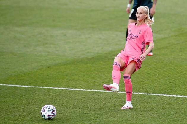 Mandatory Credit: Photo by Oscar J Barroso Shutterstock (10964183h) Sofia Jakobsson of Real Madrid in action during the spanish women league, La Liga Iberdrola, football match played between Real Madrid Femenino and Rayo Vallecano Femenino at Ciudad Deportiva Real Madrid on October 18, 2020 in Valdebebas, Spain. Soccer: Women - Real Madrid Fem v Rayo Vallecano Fem, Valdebebas, Spain - 18 Oct 2020 Soccer: Women - Real Madrid Fem v Rayo Vallecano Fem, Valdebebas, Spain - 18 Oct 2020  Copyright: xOscarxJxBarroso Shutterstockx 10964183h
