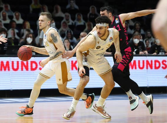 Löwen Braunschweig vs Bonn, BBL Braunschweig, 31 03 2021, BASKETBALL easyCredit BBL Basketball Bundesliga, Löwen Braunschweig vs Telekom Baskets Bonn, season 2020 21 Amas Velicka Löwen Braunschweig , Garai Zeeb Löwen Braunschweig , AnthonyDiLeo Baskets Bonn Braunschweig