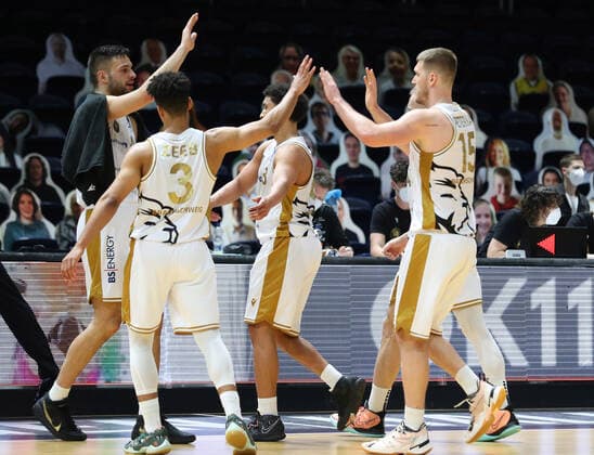 Löwen Braunschweig vs Bonn, BBL Braunschweig, 31 03 2021, BASKETBALL easyCredit BBL Basketball Bundesliga, Löwen Braunschweig vs Telekom Baskets Bonn, season 2020 21 cheers Braunschweig