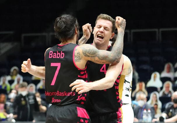 Löwen Braunschweig vs Bonn, BBL Braunschweig, 31 03 2021, BASKETBALL easyCredit BBL Basketball Bundesliga, Löwen Braunschweig vs Telekom Baskets Bonn, season 2020 21 final cheer Chris Babb Baskets Bonn , Strahinja Micovic Baskets Bonn Braunschweig