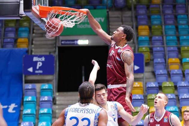 Fraport Skyliners NINERS Chemnitz, easyCredit BBL Dunking by Isiaha Mike Niners Chemnitz, 11 Basketball match of the easyCredit BBL between Fraport Skyliners and NINERS Chemnitz on 1 April 2021 at Fraport Arena in Frankfurt am Main , Frankfurt am Main Hesse Germany Fraport Arena