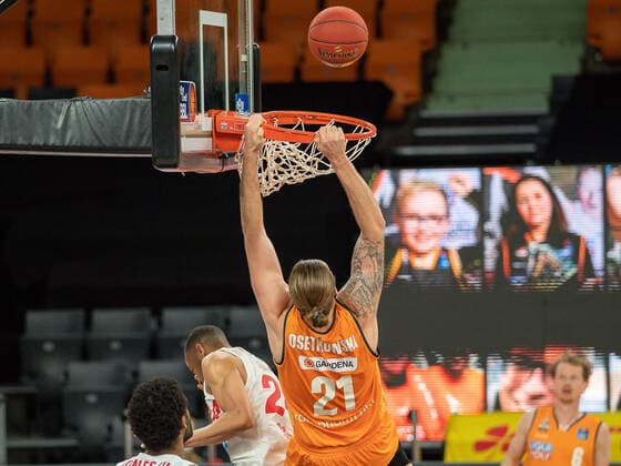 Dylan Osetkowski Ratiopharm Ulm 21 , Cameron Hunt s Oliver Wuerzburg, 24 , ratiopharm Ulm vs S Oliver Baskets Wuerzburg, Basketball, Bundesliga, BBL, easycredit, 29 Spieltag, Spielzeit 2020 2021, 01 04 2021, ratiopharm Ulm vs S Oliver Baskets Wuerzburg, Basketball, Bundesliga, BBL, easycredit, 29 Spieltag, Spielzeit 2020 2021, 01 04 2021 Neu Ulm Copyright: xEibner-Pressefoto SaschaxWaltherx EP_EER